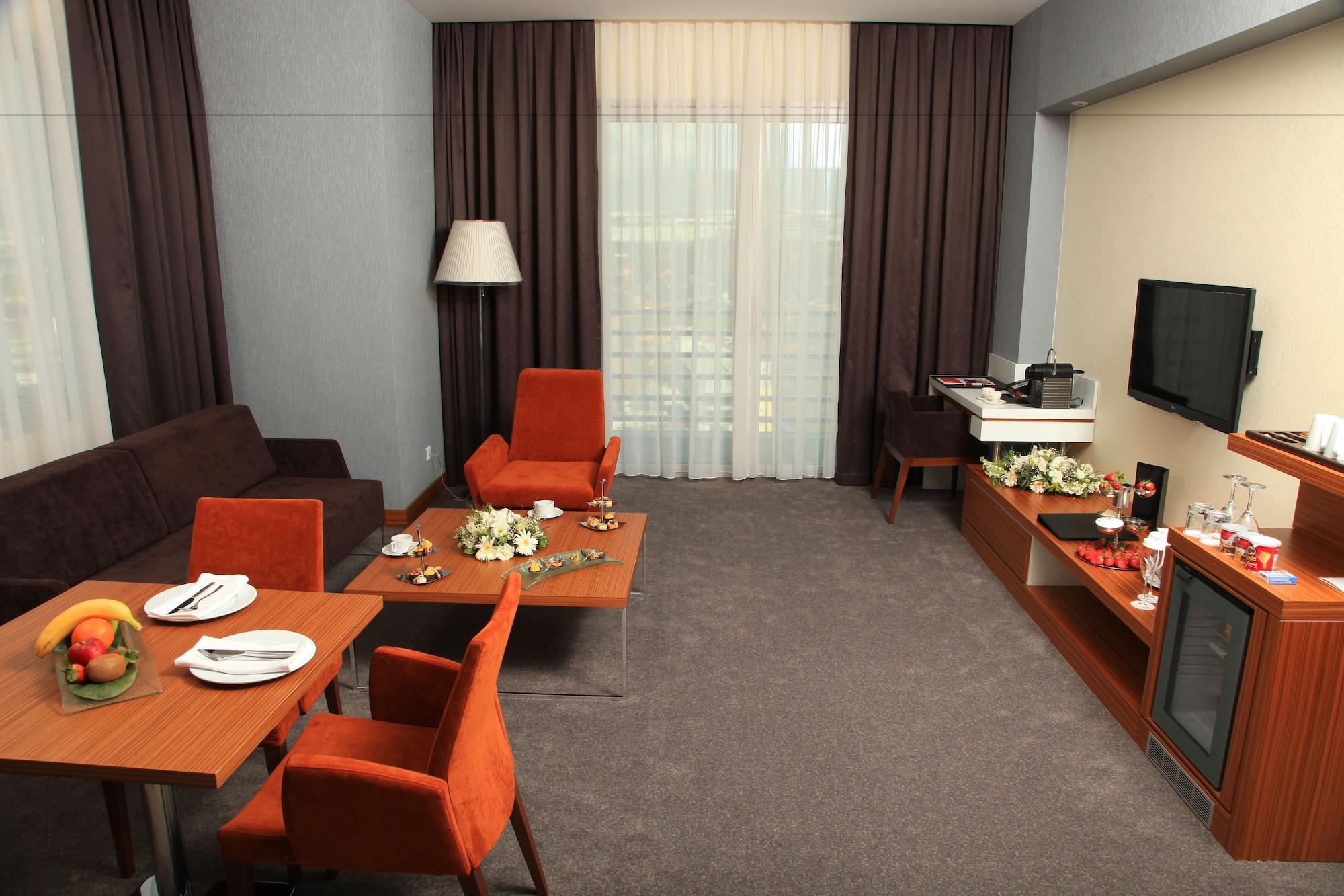 Ramada Plaza By Wyndham Istanbul Asia Airport Коджаелі Екстер'єр фото
